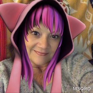 Meet your Posher, Liz